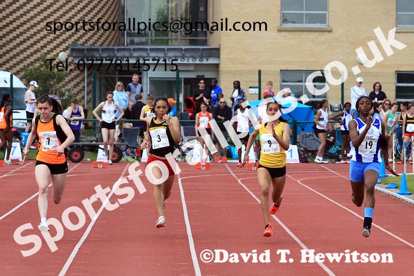 Womens Under-17s and Girls Under-15s 100 metres, 2022 Northern Inter Counties U17s and U15s Track and Field, York, Thursday, June 2nd. Photo: David T. Hewitson/Sports for All Pics
